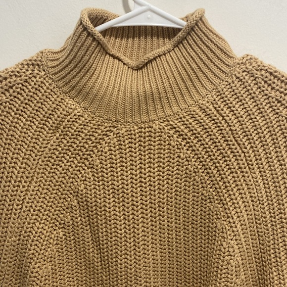 J. Crew || Relaxed Rollneck Sweater in Sandy Beach Tan Small - Picture 5 of 8